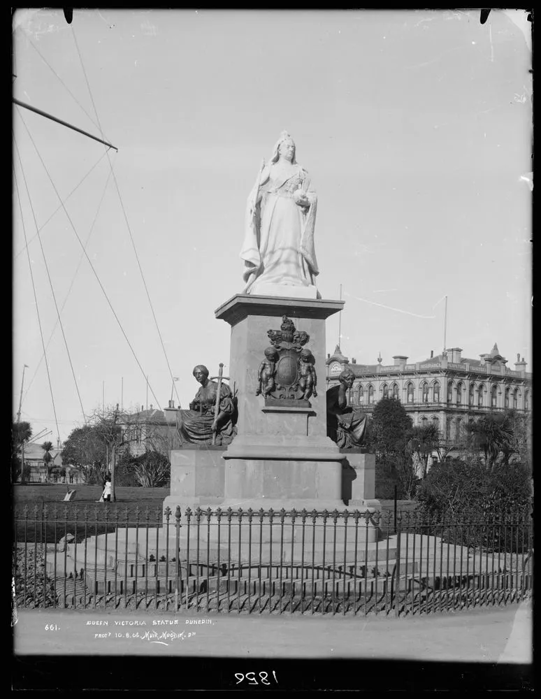Queen Victoria Statue, Dunedin
