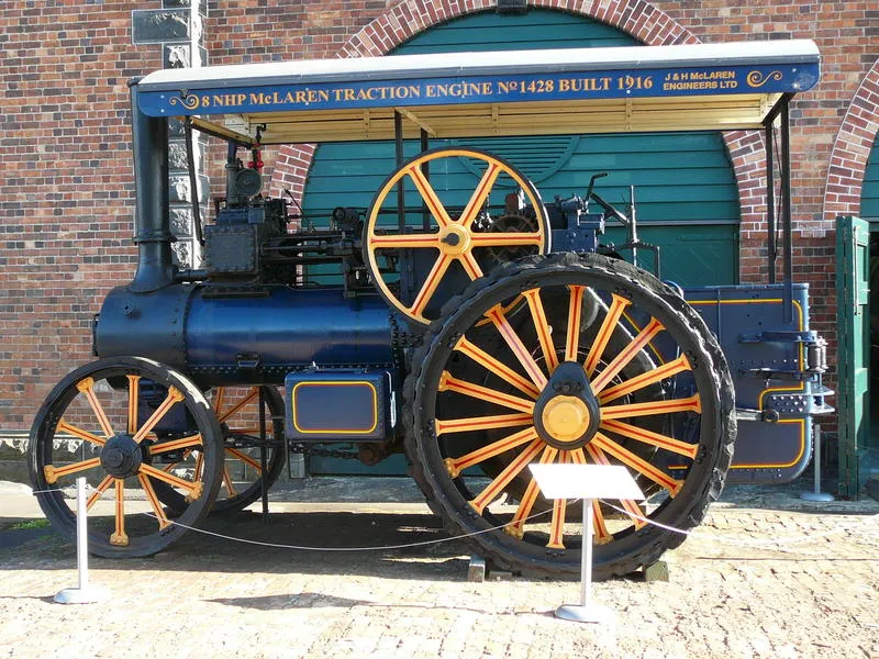 Traction Engine 8 NHP McLaren