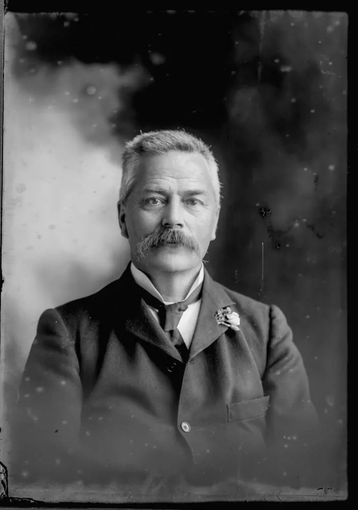 Herbert Boucher Dobbie, 1910