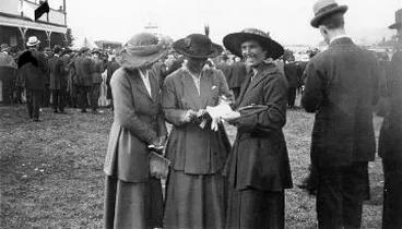 Image: Masterton Racing Club: photograph