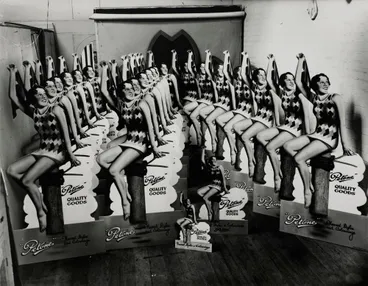 Image: Untitled ('Petone' advertisement)