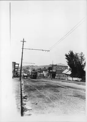 Looking down Queen St. Onehunga. Prince Albert Hotel on left.