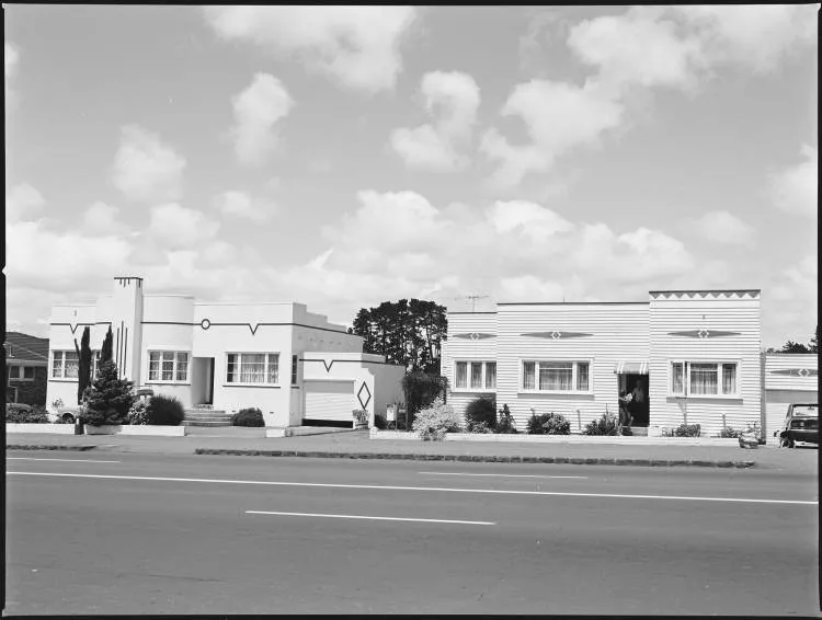 Houses in Great North Road, Point Chevalier, 1989