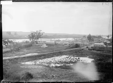 Image: Huntly looking West, ca 1910s