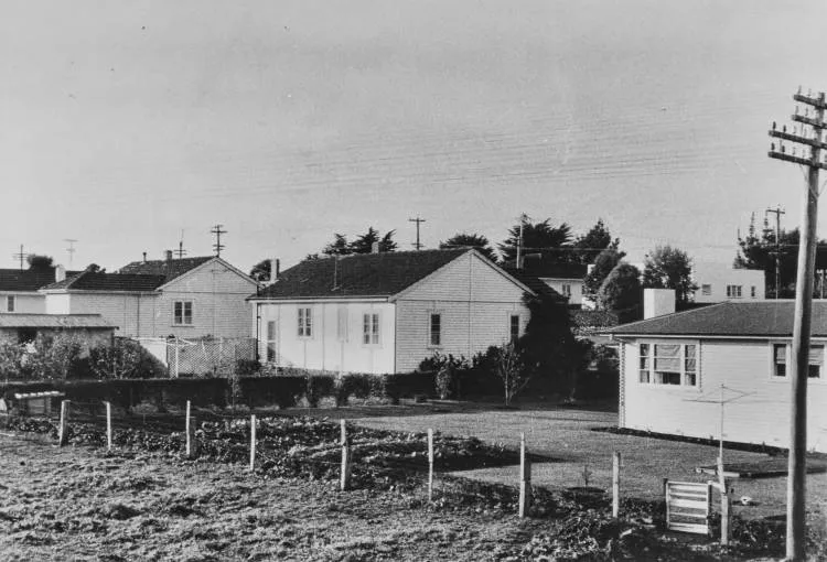 Home gardens, Papatoetoe, 1960
