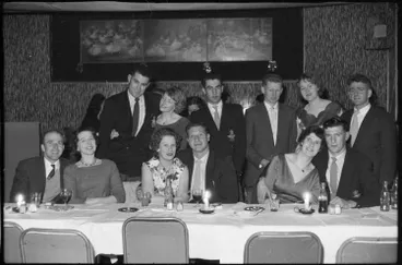 Image: The Hi Diddle Griddle Restaurant, Karangahape Road, 1960