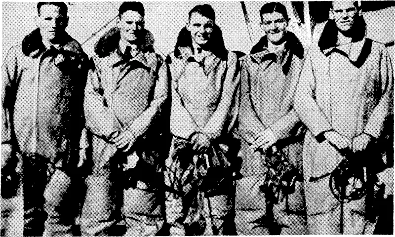 Evening Post". Photo. Mr. S. Tinsley, who arrived from London today by the Rangitata. He is a member of the Kilts Society, the members of ivhich are pledged to the preservation of the kilt as the Scottish national dress. He is a printer and publisher with a business in London, and has come to New Zealand mainly for trout fishing, which he has previously enjoyed in this country. Royal Air Force trainees who this iveek completed their initial training in light aircraft with the Wellington Aero Club and leave for Wigram on November 28. They were trained by Flight-Lieutenant G E. Rawnsley. From the left, V. A. Cunningham (Wellington), J. C. F. Hayter (tfUrville Island), R.W. Roots (Wellington), A. K. Round (Wellington), and G.E.Hull (Hastings). (Evening Post, 16 November 1938)