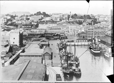 Image: Auckland wharves and the Auckland waterfront, 1914