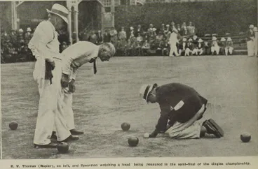 Image: Play continued in the Dominion bowling tournament at Wellington: the new singles champion