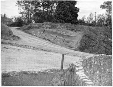 Image: Garden Place Hill access road