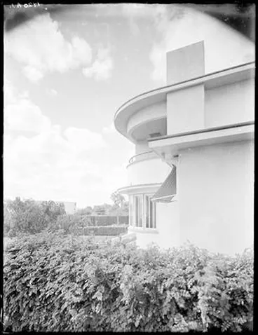 Image: [House, exterior]