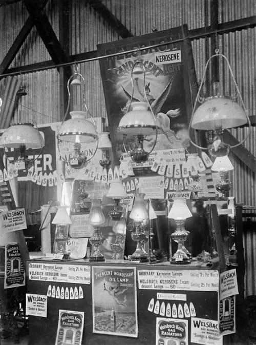 Kerosene lamps, A&P show, 1910