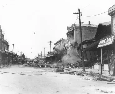 Image: Earthquake damage