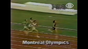 Image: FRESH UP JUICE. WALKER WINS THE GOLD