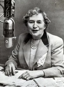 Photographs: Basham, Maud Ruby (Aunt Daisy)