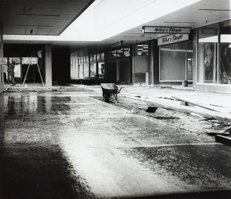 Finishing touches, Māngere, 1971