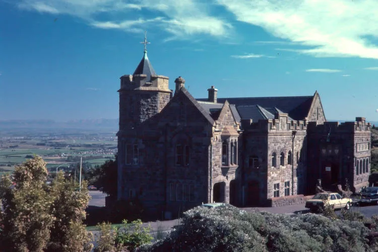 The Sign of the Takahe, Christchurch
