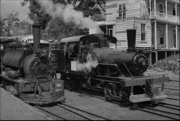 Image: Photograph of locomotives at MOTAT