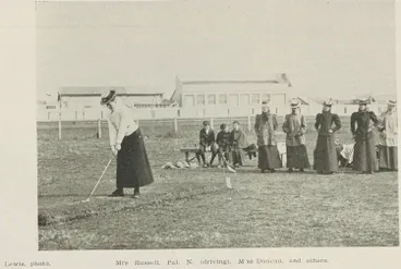 Image: Mrs Russell (Palmerston North) (driving), Miss Duncan and others