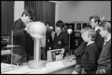 Image: Ōtūmoetai College: electrical laboratory
