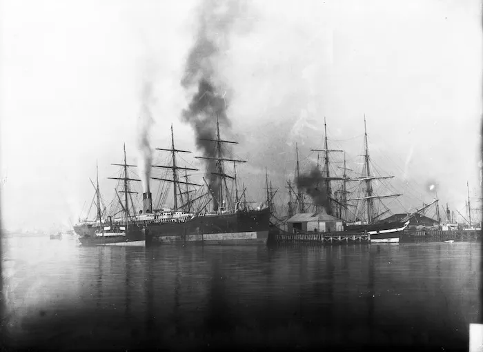 SS Doric at Queen's Wharf, Wellington