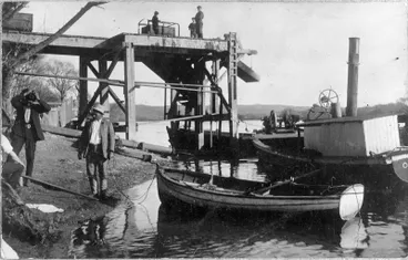 Image: Boats at Huntly