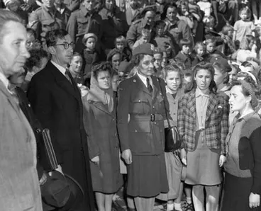 Official welcome for Polish refugee children, Wellington, 1944 Image: Official welcome for Polish refugee children, Wellington, 1944