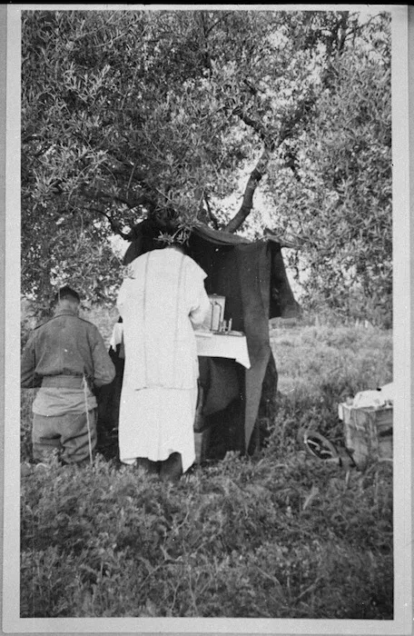 Thanksgiving service on Crete, World War II