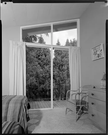 Image: Bedroom, G E Bissen house, Napier