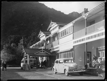 Image: Franz Josef Glacier Hotel