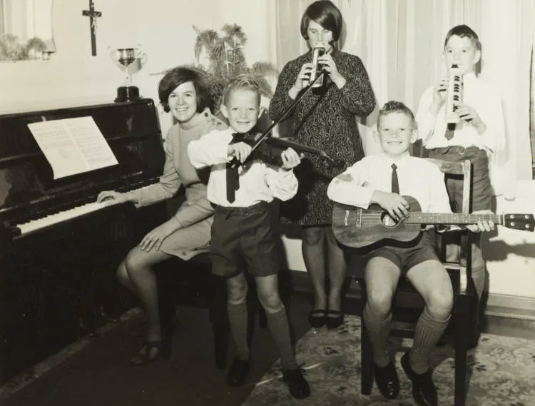 'Family of musicians', Manurewa, 1968