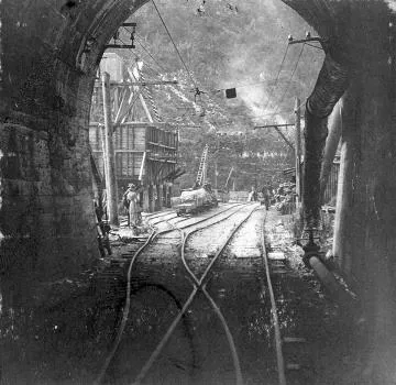 Otira Tunnel : Photograph