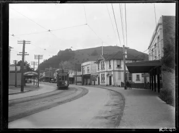 Image: Mount Eden from Mt Eden Road