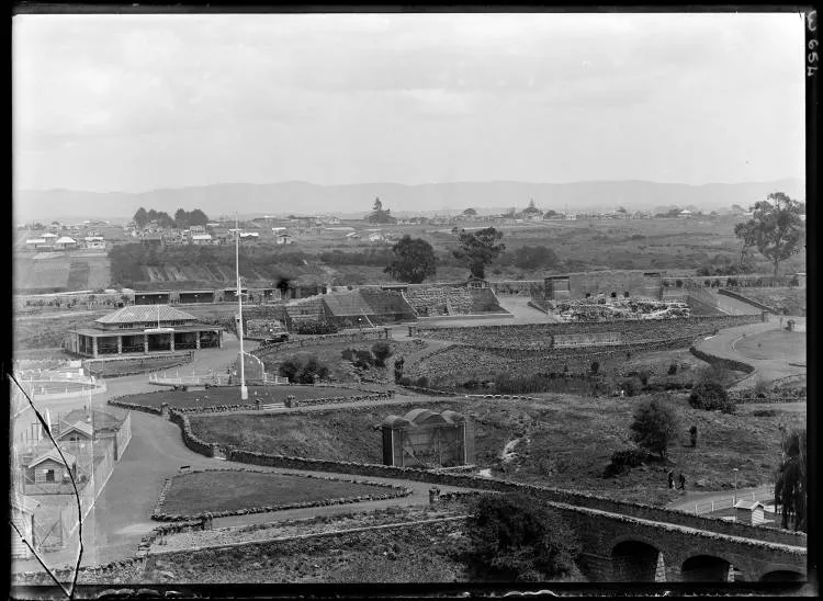 Auckland Zoo, Western Springs, 1925