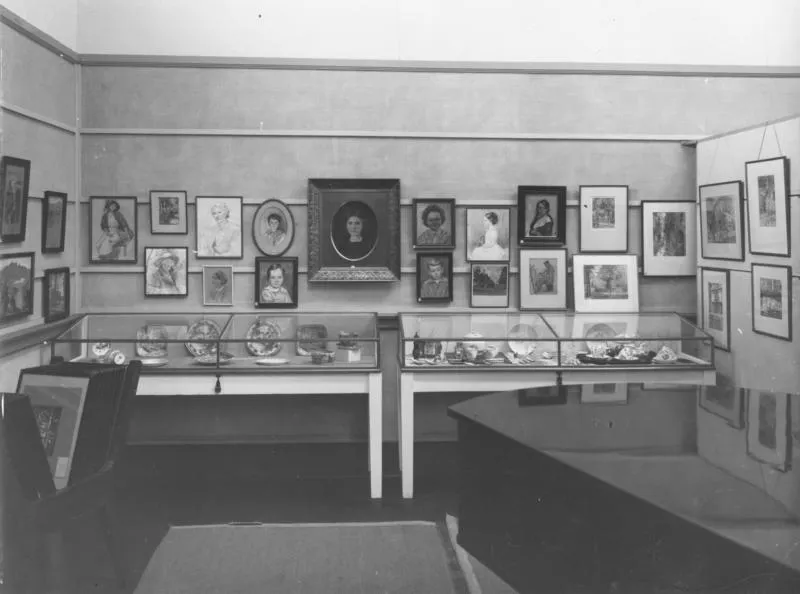 Art exhibition, Bestall Gallery, Hawke's Bay Museum