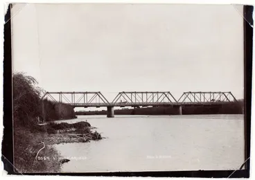 Image: Lower Hutt Bridge