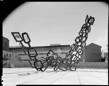 Image: Unidentified modern sculpture, Vogel Building Wellington