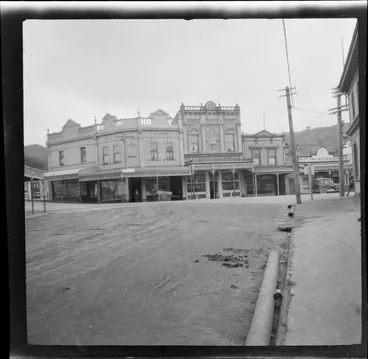 Image: Main Street in Lower Hutt, showing commercial premises including Hutt Valley Tea Rooms