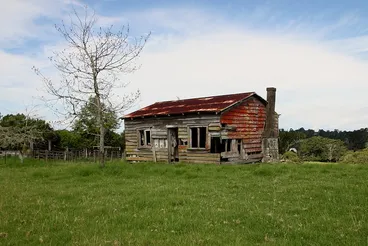 Image: Old house, Swanson, Auckland, New Zealand