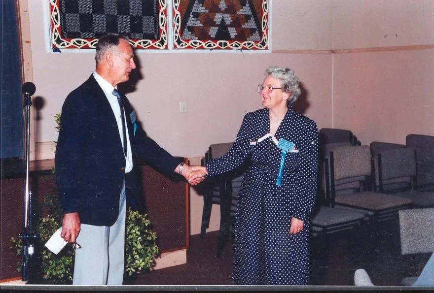 Mr George Dowd thanking the reunion Secretary, Gloy Deadman