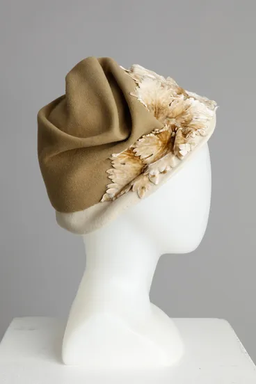 Image: Peachbloom felt hat decorated with leaves