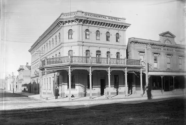 Image: Corner of Lambton Quay and Johnston Street, Wellington, with the Occidental Hotel