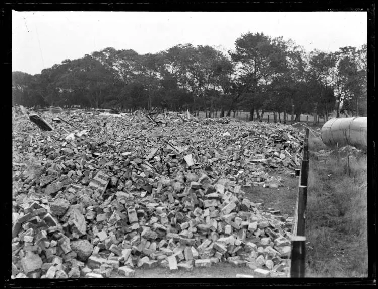 Napier earthquake rubble, 1931