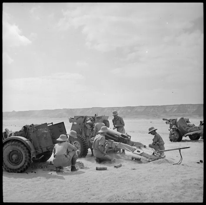 Calibrating the shoot, 4 Fd Artillery, Egypt