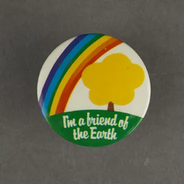 Image: Badges relating to political issues