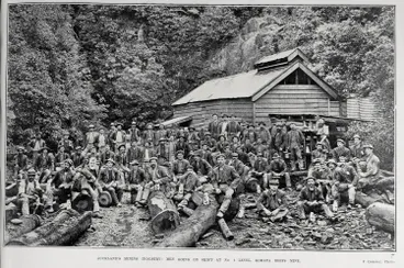 Image: AUCKLAND'S MINING INDUSTRY: MEN GOING ON SHIFT AT No. 4 LEVEL, KOMATA REEFS MINE