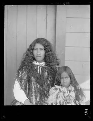 Maori woman and girls, Ohinemutu, 1906