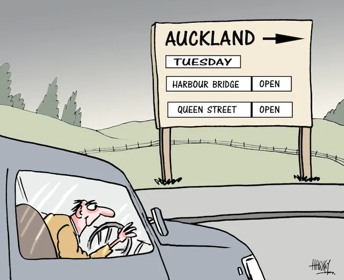 Auckland - Tuesday, Harbour Bridge open, Queen Street open. 26 May 2009