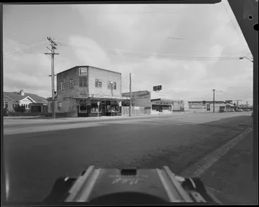 Image: W.H. Lees & Co street scene in Lower Hutt