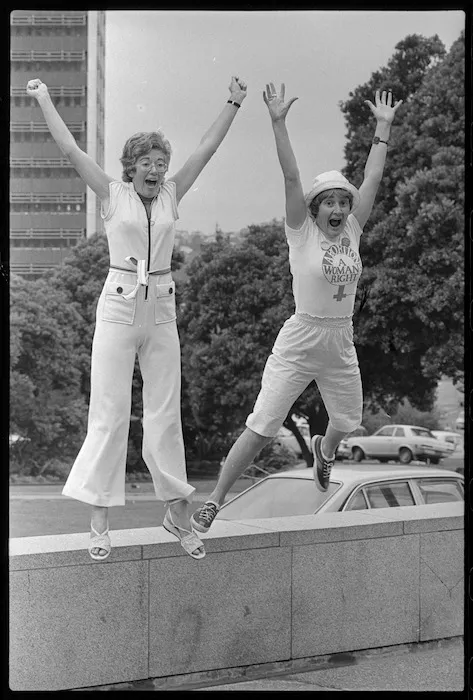 Ann Hercus and Marilyn Waring preparing to play cricket